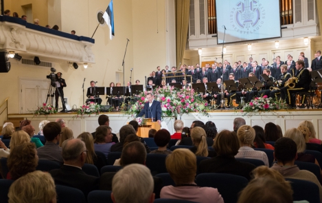 Vabariigi President emadepäeval Estonia kontserdisaalis 11. mail 2014
