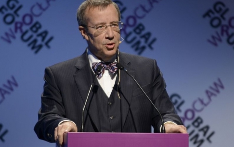 President Ilves in Poland: the European Union must adopt a much stronger stance, considering the events that take place in Ukraine