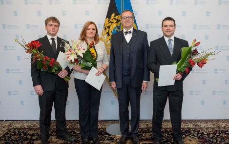 News in pictures: the Head of State presented the Young Scientist Award and the Special Young IT Scientist Award