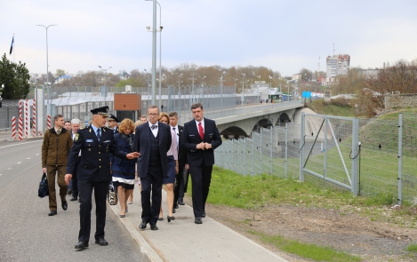 President Ilves: piirivalvurid Narvas hoiavad ka kogu Eesti turvatunnet