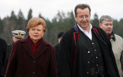The President of the Republic entertained the Latvian Head of State at his farmstead