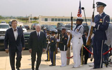 President Ilves kohtus Ameerika Ühendriikide kaitseministriga