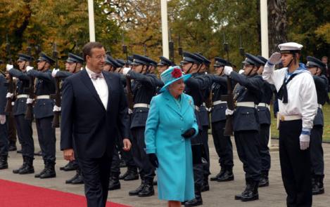 Vabariigi President tervitas kuninganna Elizabeth II