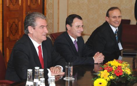 President Ilves kohtus Albaania peaministriga