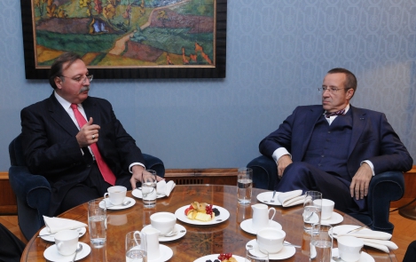 Президент Ильвес встретился с министром иностранных дел Грузии