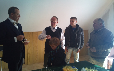 President Ilves külastas Tartumaal pisikest juustutööstust ja Eesti suurimat tarkvaraettevõtet