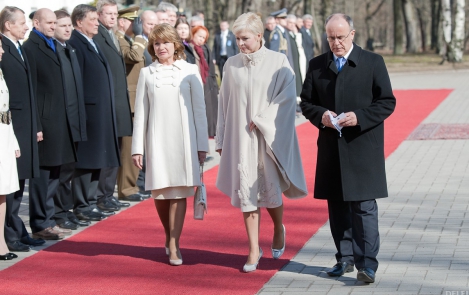 Rumeenia presidendipaar saabus Eestisse riigivisiidile
