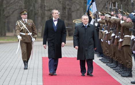 Президент Ильвес: Порты Эстонии готовы способствовать выходу Казахстана к мировому морю и мировой торговле