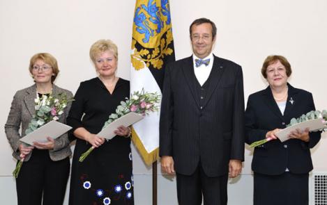 President Ilves andis üle Vabariigi Presidendi Kultuurirahastu hariduspreemiad