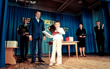 President Ilves kooliaasta avaaktusel Kuusalu Keskkoolis: soovin kõigile eneseusku ja sõbralikku meelt