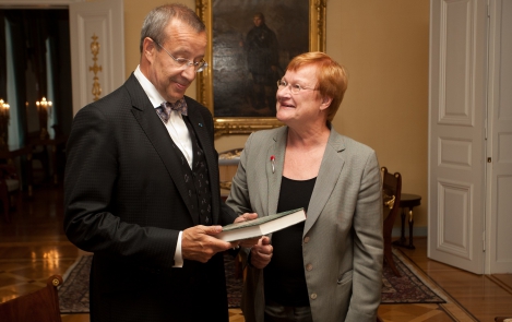 Eesti riigipea kohtus Soome presidendi Tarja Haloneniga