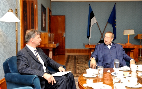 President Ilves võttis vastu kahe suursaadiku volikirjad