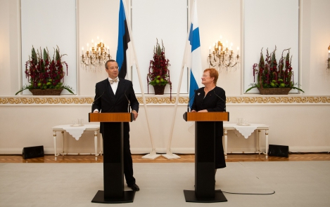 Президент Ильвес сосредоточил свое внимание в Финляндии на финансовом кризисе зоны евро