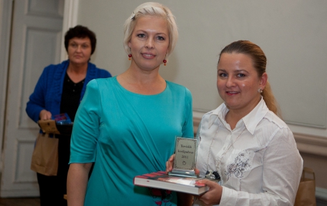 Evelin Ilves tunnustas Tallinna tervislikumaid koolipuhveteid
