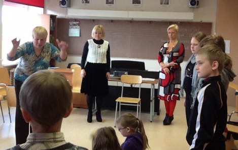 Evelin Ilves met with the students of Muhu and Valjala basic schools