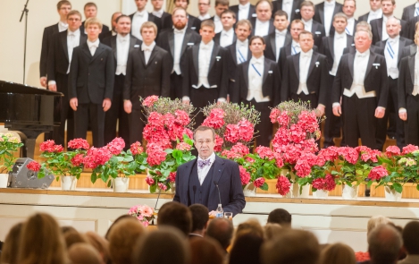 President of the Republic at the Mother’s Day celebrations at the Estonia Concert Hall, 13 May 2012