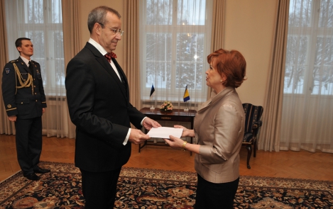 President Ilves accepted credentials from four ambassadors