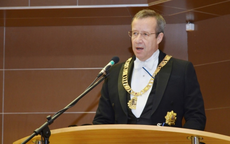 Vabariigi President Eesti Maaülikooli rektori inaugureerimisel 24. jaanuaril 2013 Tartus