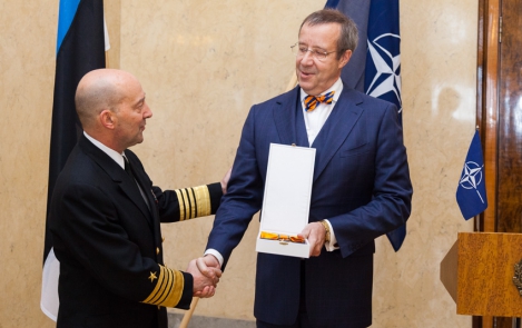 Слова президента Ильвеса адмиралу Ставридису: Орлиный крест выражает наше признание НАТО за поддержку Эстонии