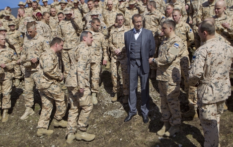President Toomas Hendrik Ilves kohtumisel Eesti kaitseväe Afganistani suunduva jalaväekompaniiga Estcoy-16 22. aprillil 2013 Paldiskis
