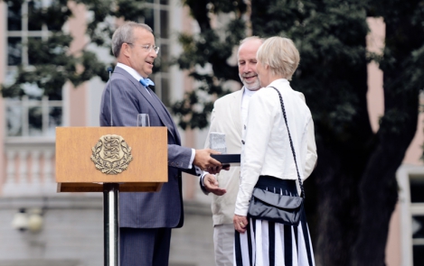 President Ilves gave thanks to the journalism for the years in which Estonia restored its independence