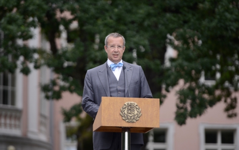 President Ilves on the 22nd anniversary of the restoration of Estonian independence 20 August 2013, in the Kadriorg Rose Garden