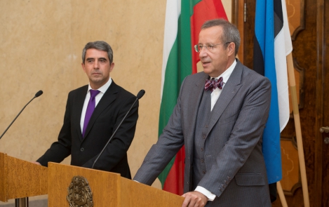 Президент Ильвес государственному главе Болгарии: наше чувство ответственности может служить примером для многих