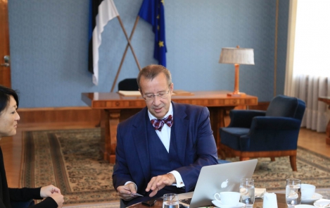 In pictures: President Ilves casts e-vote