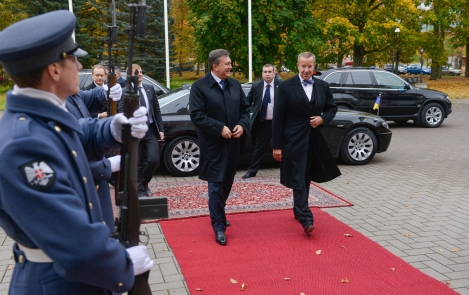 President Ilves kohtus Ukraina riigipeaga