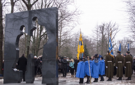 President Ilves avas kindral Johan Laidonerile ja tema kaasale pühendatud mälestusmärgi
