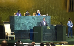 President Toomas Hendrik Ilves kõnelemas ÜRO Peaassambleel New Yorgis