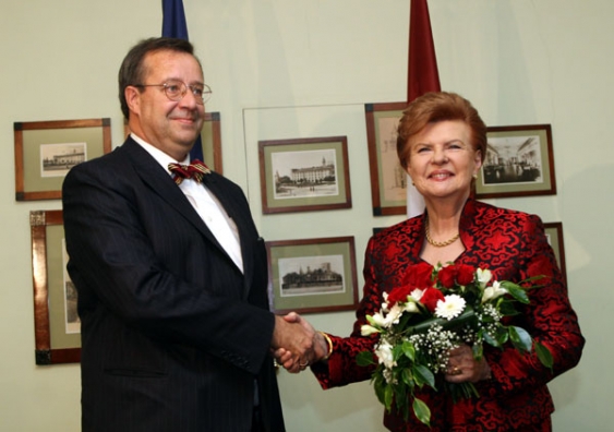 President Toomas Hendrik Ilves kohtus Läti Vabariigi presidendi Vaira Vike-Freibergaga