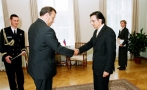 President Toomas Hendrik Ilves võttis Kadriorus vastu Sloveenia Vabariigi suursaadiku Vojislav Šuci, kes esitas oma volikirja