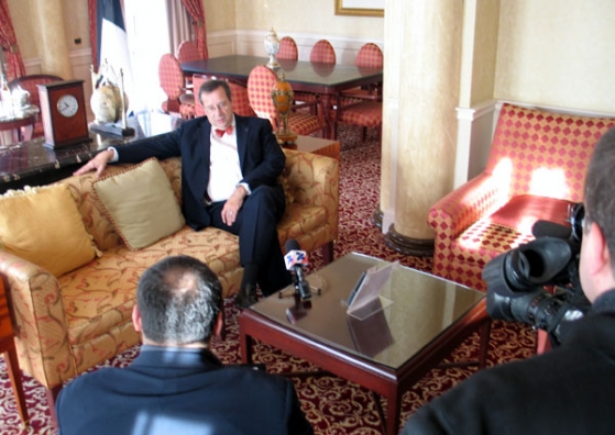 Töövisiidi ajal Gruusia Vabariiki andis president Toomas Hendrik Ilves intervjuu telekanalile Rustavi 2