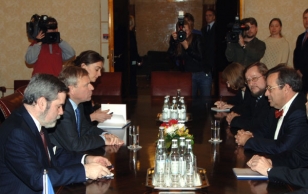 President Toomas Hendrik Ilves kohtus Kadriorus NATO peasekretäri Jaap de Hoop Scheffer'iga.