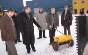 President Ilves külastamas põllumajandustehnikat tootvat OÜ Same Jõgevamaal.