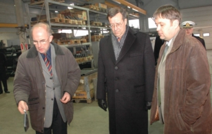 President Ilves visited the Same Company that produces agricultural equipment.