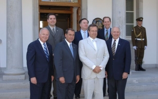 President Toomas Hendrik Ilves kohtus Kadriorus Eestit külastava Ameerika Ühendriikide Kongressi delegatsiooniga