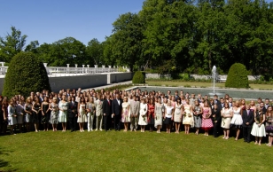 President Toomas Hendrik Ilves received the best secondary and vocational school graduates from Estonia in Kadriorg