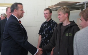 President Ilves visited the Pärnu County Vocational Education Centre