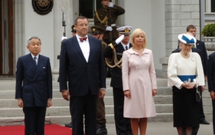President Toomas Hendrik Ilves ja Evelin Ilves võtsid vastu Eestisse ametlikule visiidile saabunud Jaapani keisri Akihito ja keisrinna Michiko