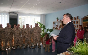Встреча с военнослужащими направляющейся в Ирак пехотной группы ESTPLA-15 