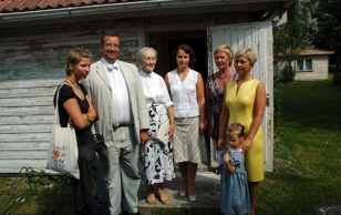 President Toomas Hendrik Ilves ja Evelin Ilves külastasid maakonnavisiidil Hiiumaale Kärdla südametuba