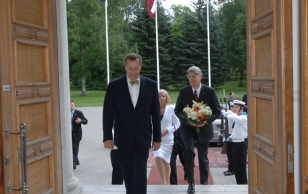 President Ilves kohtus Kadriorus Läti presidendiks valitud Valdis Zatlersiga.