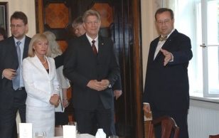 President Toomas Hendrik Ilves andis Kadriorus lõunasöögi äsja Läti presidendiks valitud Valdis Zatlersile