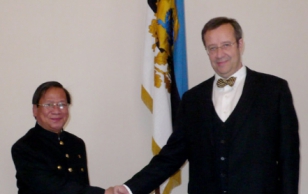 President Toomas Hendrik Ilves received Khieu Thavika, the Ambassador of the Kingdom of Cambodia, who presented his credentials to the Head of State