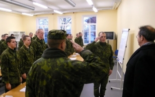 President Toomas Hendrik Ilves visited the Võru Combat School and Kuperjanov Infantry Battalion