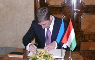 President Toomas Hendrik Ilves kohtus Kadriorus Ungari peaministri Ferenc Gyurcsány'ga