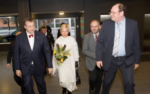 President Toomas Hendrik Ilves ja Evelin Ilves külastasid Tartu Ülikooli Tehnoloogiakeskust