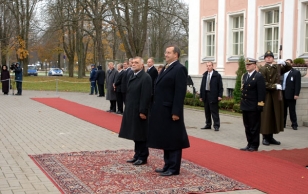President Toomas Hendrik Ilves võttis Kadriorus vastu Eestisse ametlikule visiidile saabunud Horvaatia presidendi Stjepan Mesić´i